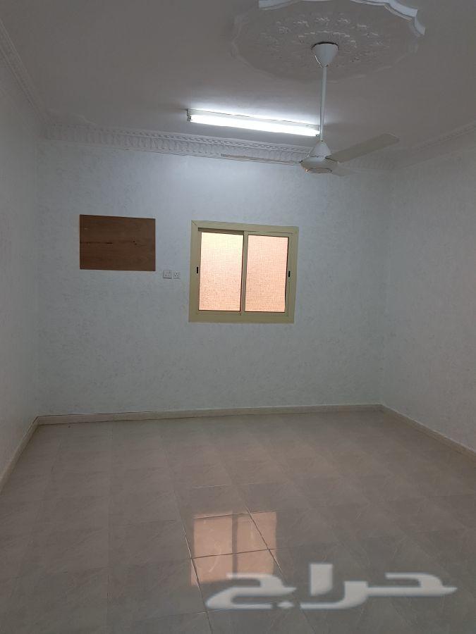 عماره سكنيه 5 شقق مساحتها 625متر بالملك فهد
