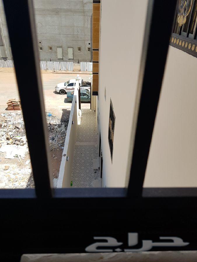 للبيع عماره فاخره تشطيب راقي بمخطط المحيسن