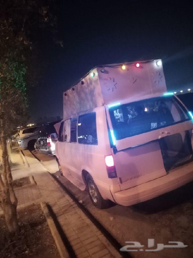 سياره ايس كريم للبيع نظيفه