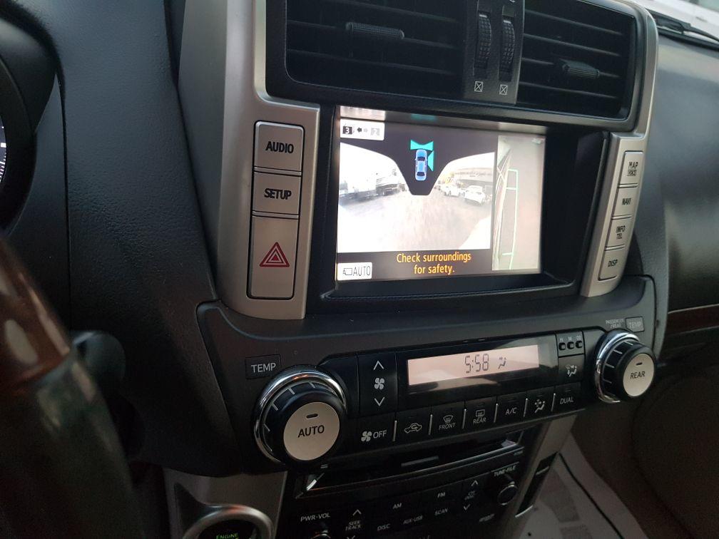للبيع برادو بريمي VXL فل كامل موديل 2011