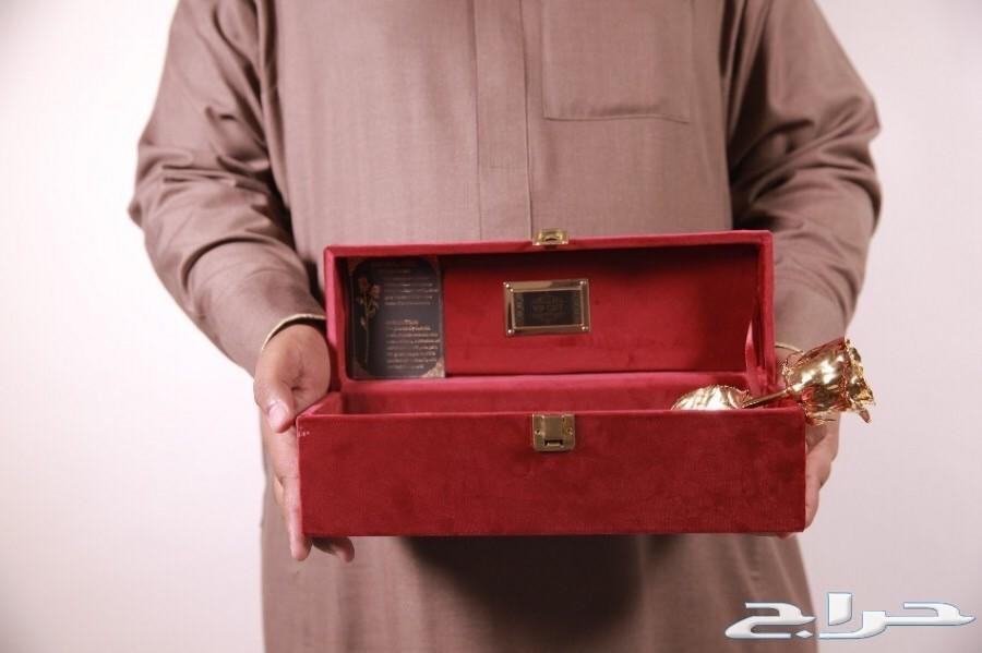 طقم الاناقة الفاخر وردة طبيعية مطلية فضة وذهب