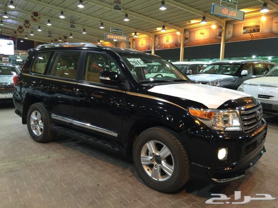 لاندكروزر 2015 GX-R اسود للتنازل