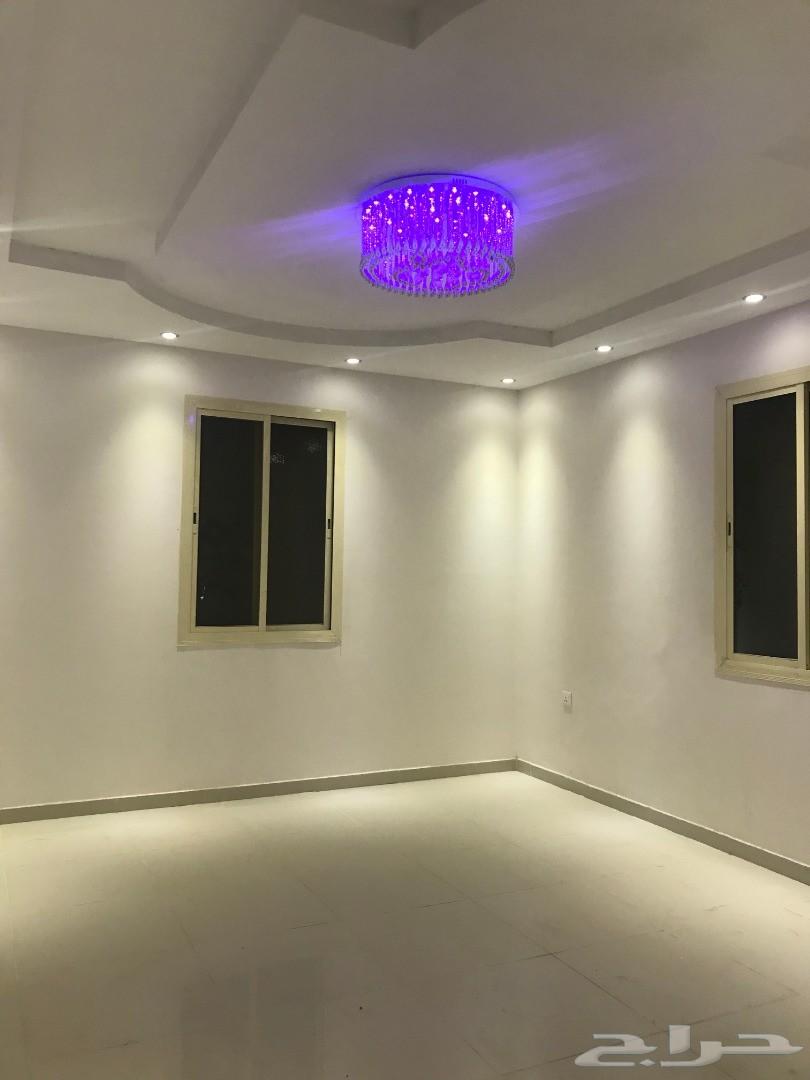 شقة ست غرف للبيع تشطيب ذوق 570 الف