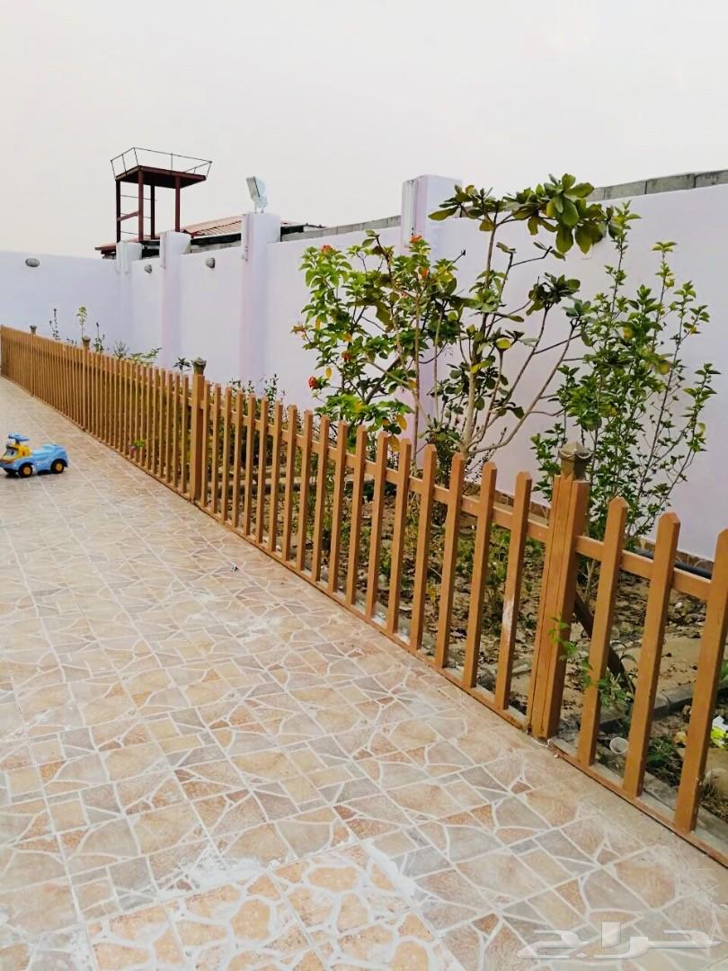 استراحة بالحرزات الشماليه كبيره وجميله مسبحين