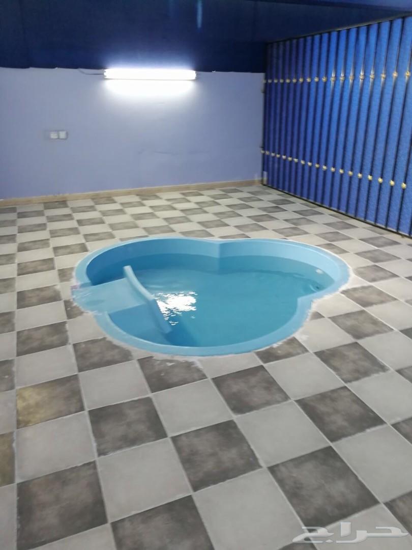استراحة بالحرزات الشماليه كبيره وجميله مسبحين
