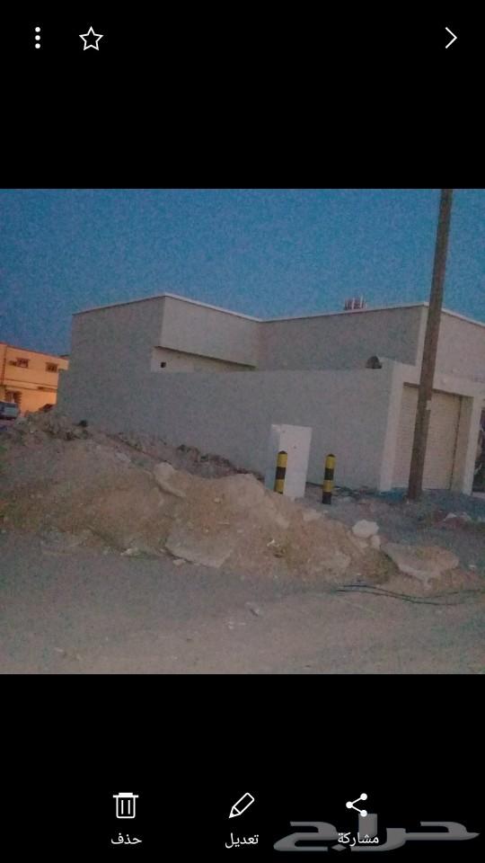 للبيع بالقيصومة بيت حر جديد حد 350 الف صافي