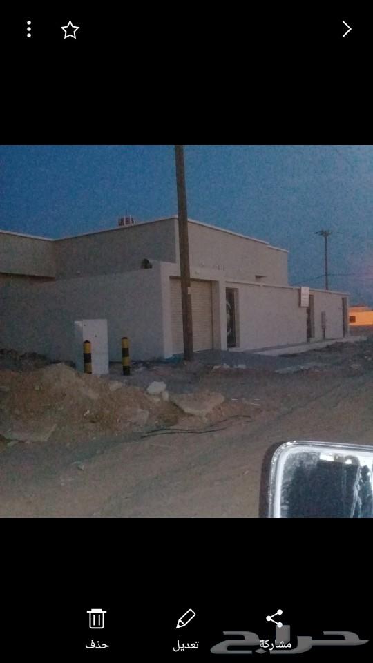 للبيع بالقيصومة بيت حر جديد حد 350 الف صافي
