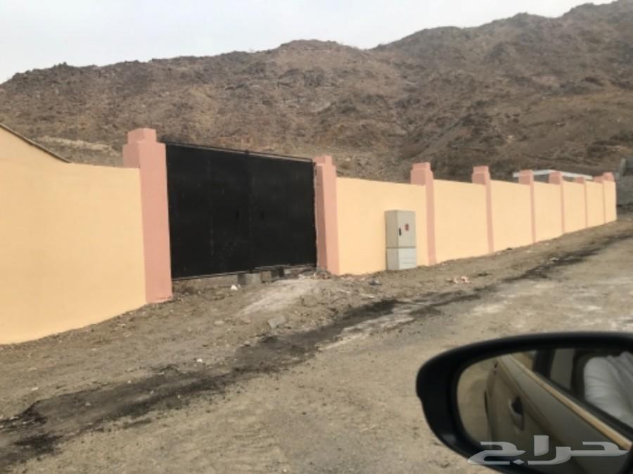 حوشين للبيع بجوار بعض في الحسينية بوثيقة