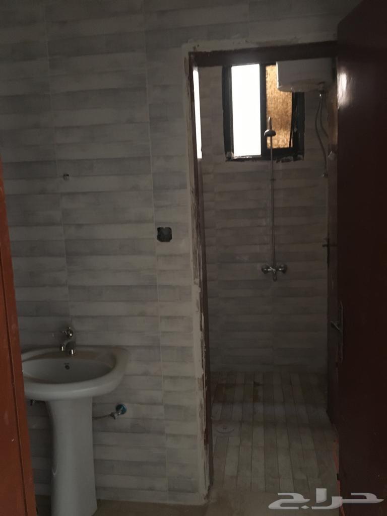 عماره للبيع بحي القطار بالقرب من القاعده