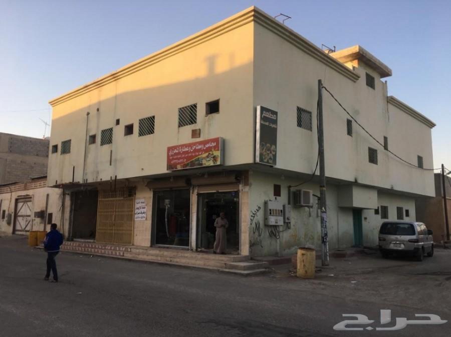 عماره للبيع بحي القطار بالقرب من القاعده