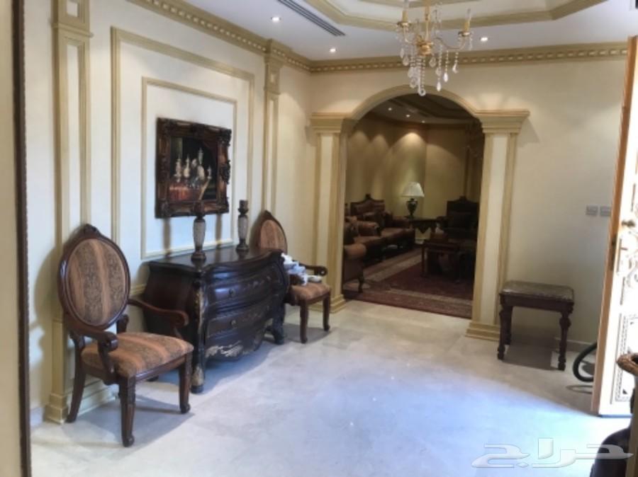 فله حي النخيل الغربي 750م للايجار