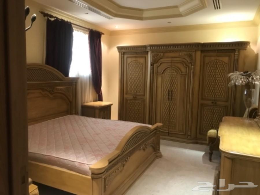فله حي النخيل الغربي 750م للايجار