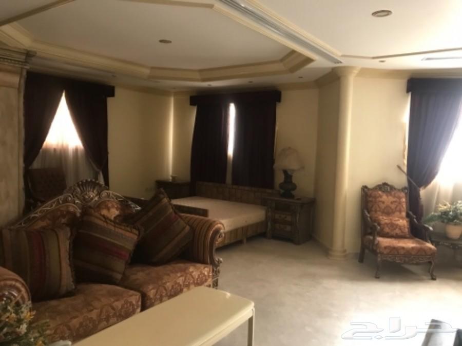 فله حي النخيل الغربي 750م للايجار