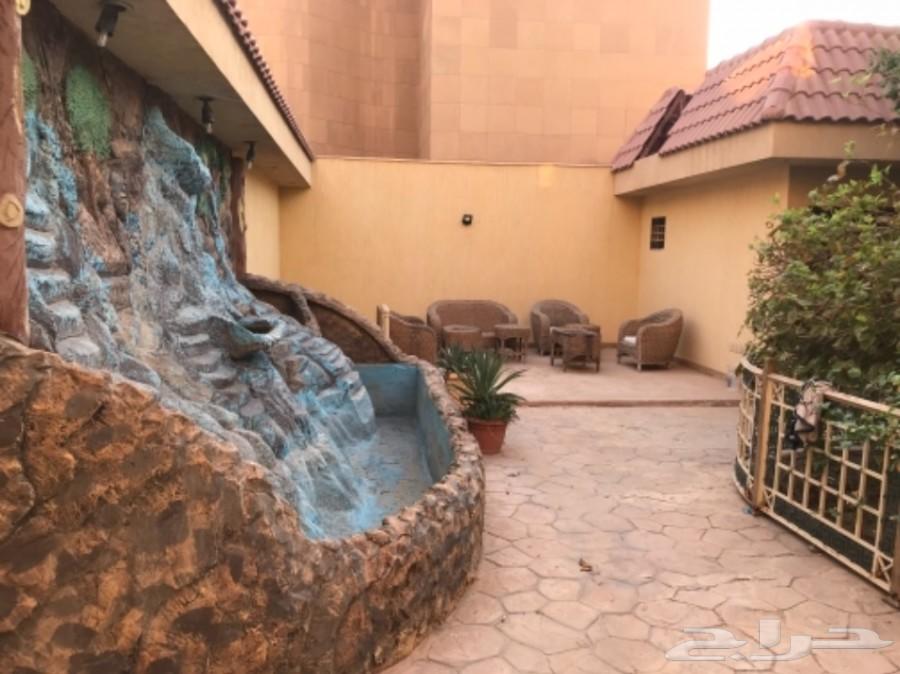 فله حي النخيل الغربي 750م للايجار