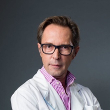 Ingrandire l'immagine: Massimiliano Giuliano, chirurgo plastico Torino