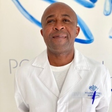 Ingrandire l'immagine: Vincent Thierry Atangana Abena, agopuntore Parma