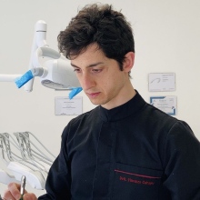 Ingrandire l'immagine: Vincenzo Calcagno, dentista Piazza Armerina