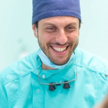 Ingrandire l'immagine: Loris Nicolai, dentista Ancona