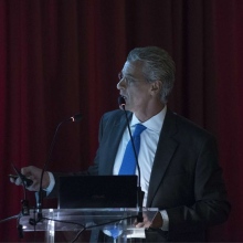 Ingrandire l'immagine: Andrea Cicconetti, chirurgo maxillo facciale Roma