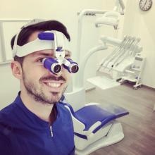Ingrandire l'immagine: Giovanni Ghizzoni, dentista Genova