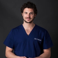 Ingrandire l'immagine: Francesco Amendola, chirurgo plastico Milano