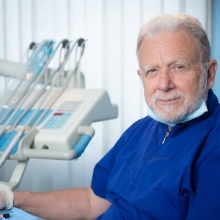 Ingrandire l'immagine: Sandro Taddei, dentista Roma