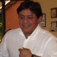 Ingrandire l'immagine: Nelson Cueva Alvarez, dentista Roma