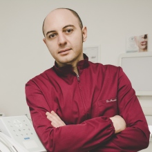 Ingrandire l'immagine: Angelo Fredella, dentista Roma