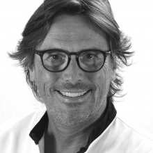 Ingrandire l'immagine: Valerio Bini, dentista Biella