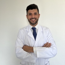 Ingrandire l'immagine: Dario Zappalà, oculista Riposto