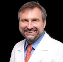 Ingrandire l'immagine: Enrico Davoli, chirurgo generale Torino