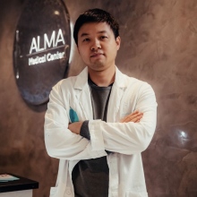 Ingrandire l'immagine: Youliang Zhou, agopuntore Palazzolo sull'Oglio