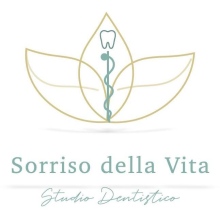 Ingrandire l'immagine: Denni Scavone, dentista Camaiore