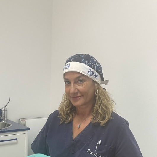 Dott.ssa Antonietta Sisinni, dentista - Prenota online | MioDottore.it