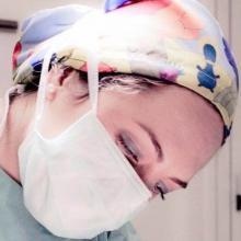 Ingrandire l'immagine: Imma De Vivo, chirurgo plastico Firenze