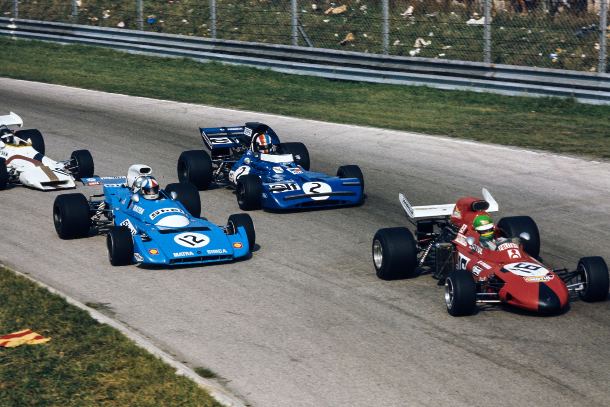 Henri Pescarolo leads the field into Curva Sud.