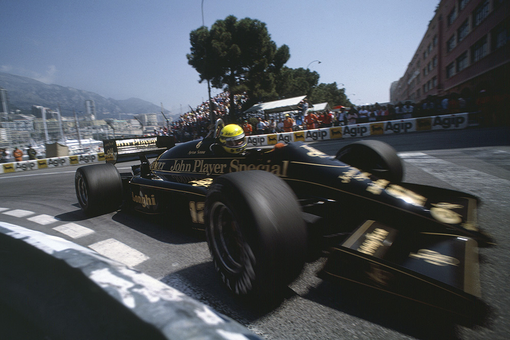 Ayrton Senna in his Lotus 98T-Renault.