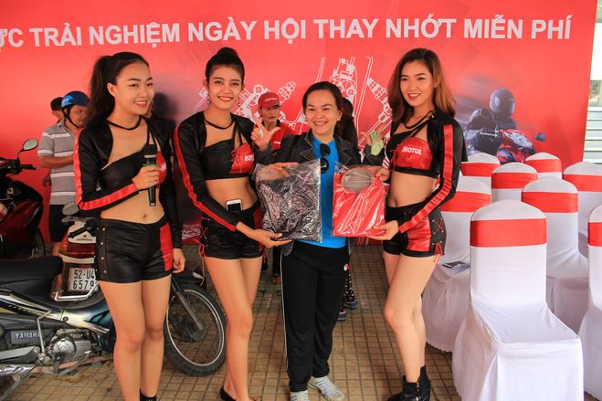 MOTUL TỔ CHỨC NGÀY HỘI “THAY NHỚT MIỄN PHÍ 2017
