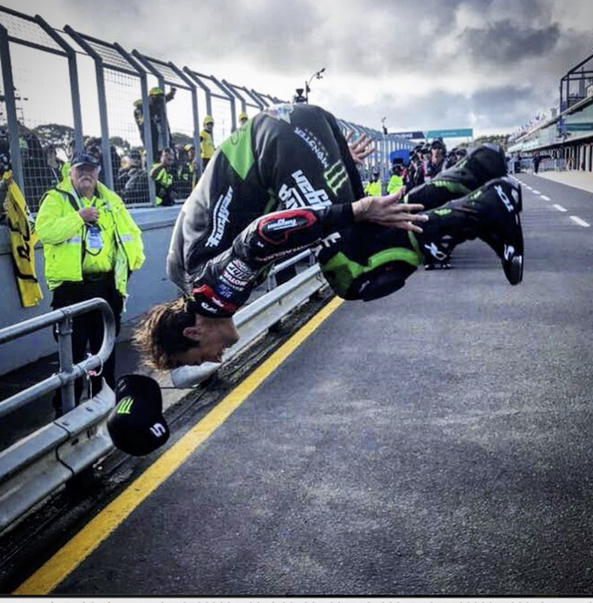 O JOHANN ZARCO ΤΕΡΜΑΤIΖΕΙ ΣΤΟ ΠOΝΤΙΟΥΜ ΣΤΟ MOTOGP ΤΗΣ ΜΑΛΑΙΣIΑΣ