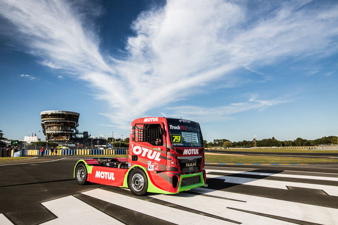 Η Motul κανει πιο ελαφρια τη δουλεια των φορτηγων βαρεως τυπου!