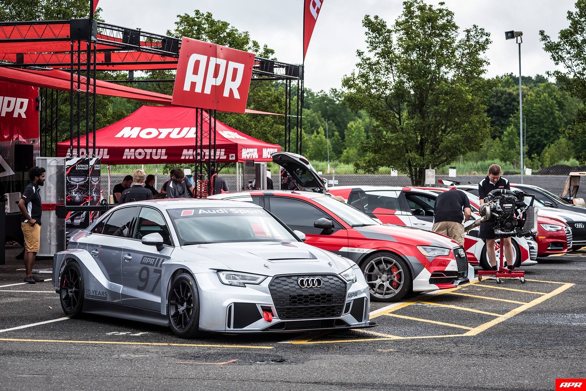 Welche Veränderungen nehmt ihr an Autos vor, um ihre Performance zu verbessern?