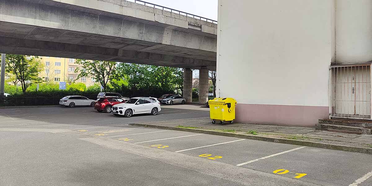 Parking Pod Náspem 759/12 header
