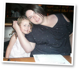 Donna & daughter eating out
