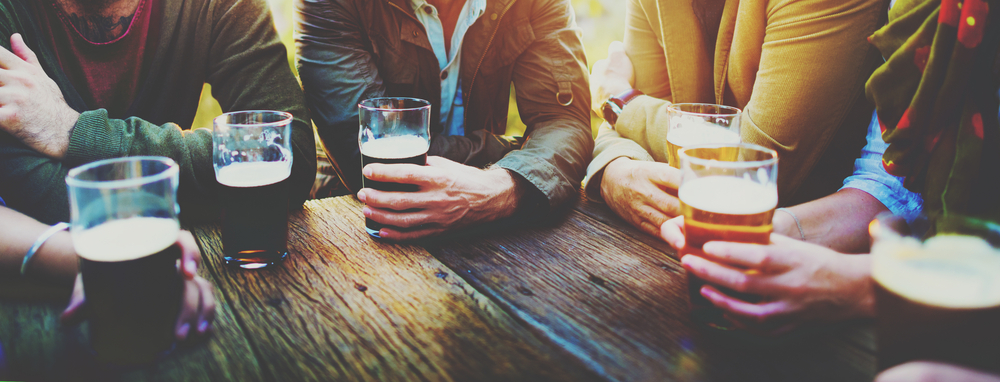 Group of people drinking beer