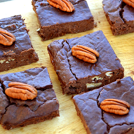 Pecan Protein Brownies