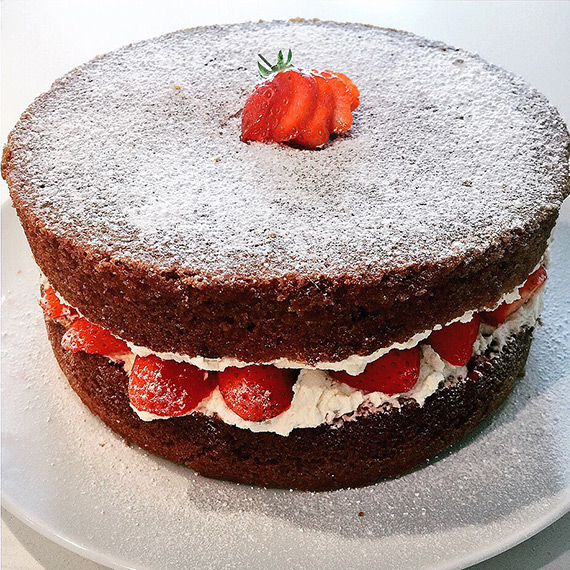 Protein Victoria Spongecake