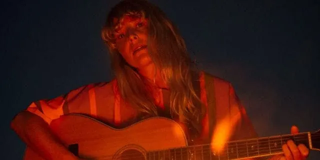 Mastering the Strings: The Best Lissie Songs to Learn on Guitar