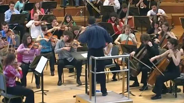 Allegro - Bernard Haitink gibt Leo McFall seine Analyse und sein Feedback