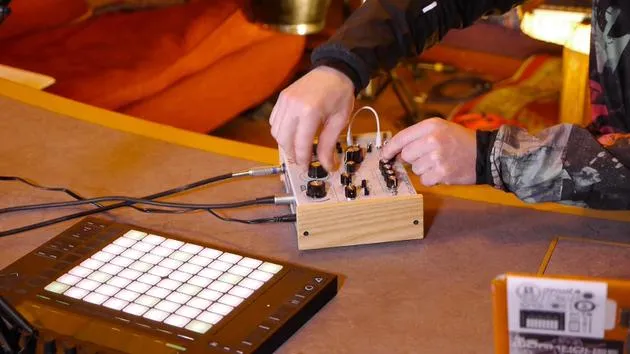 Unboxing y configuración del Dreadbox Hades en Ableton Live