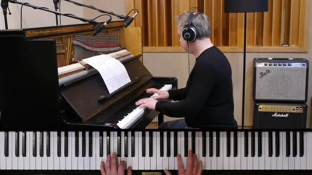 Clocks, Coldplay (Performance)
